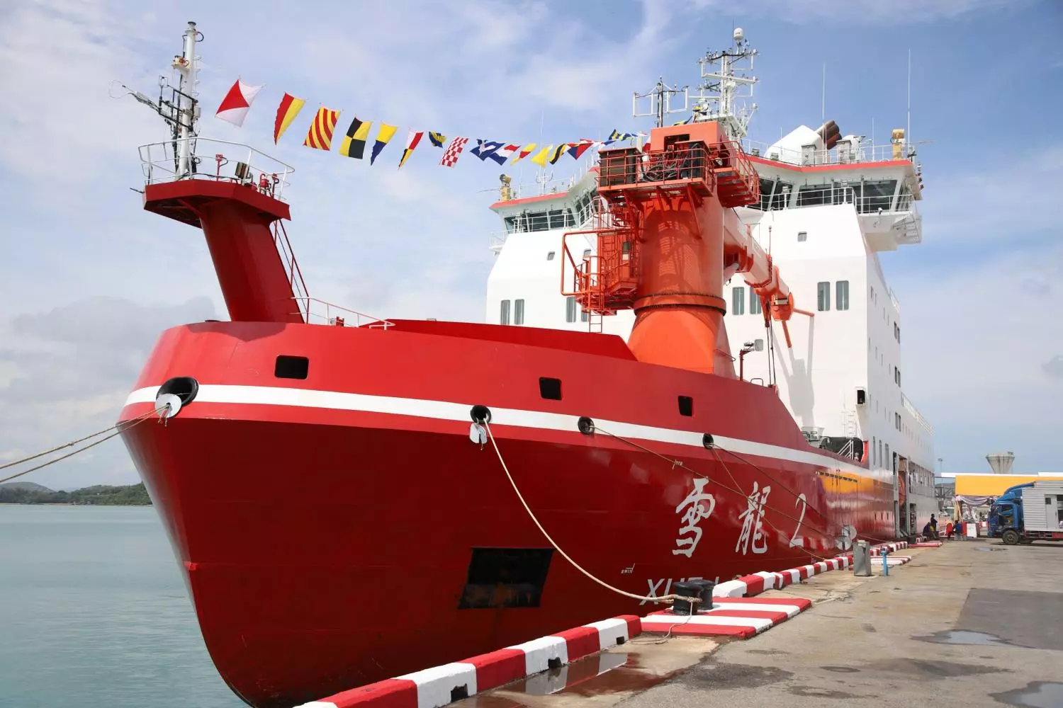 Un icebreaker chinois fait une rare visite