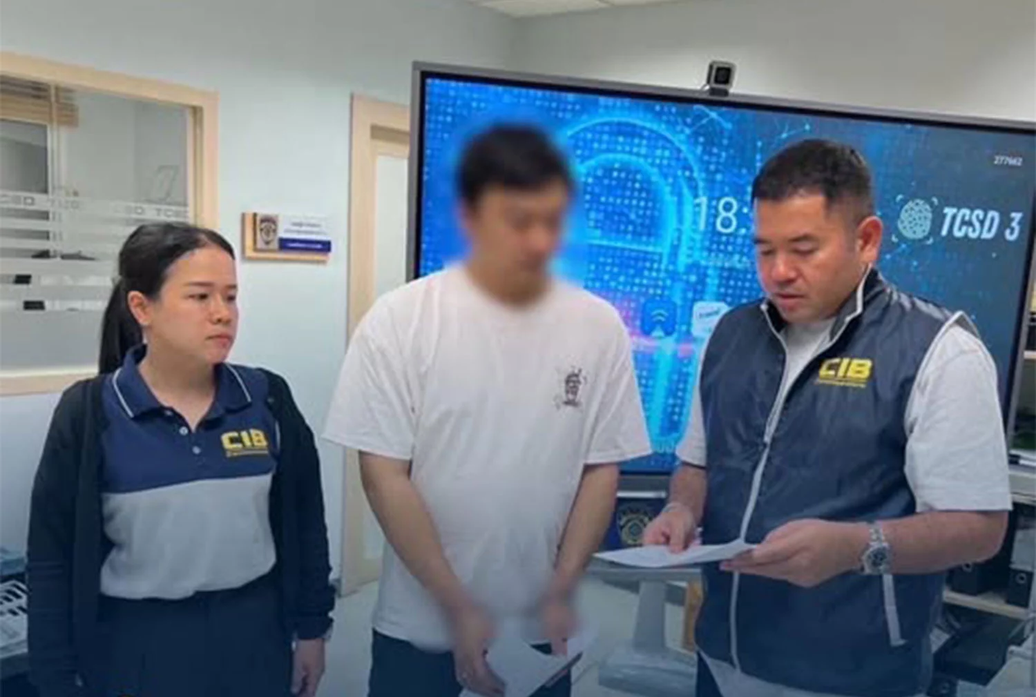 Un homme retenu à Bangkok accusé de blanchiment d'argent de plus de 300 millions de bahts thaïlandais.