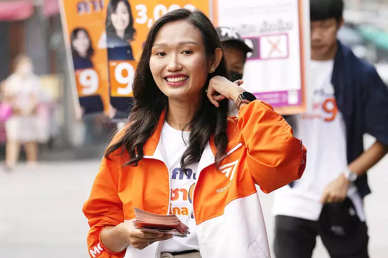 THAÏLANDE – JUSTICE : Chonthicha « Lookkate » Jangrew, députée du Parti du Peuple, condamnée pour crime de lèse-majesté