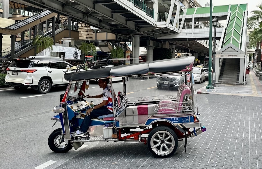 THAÏLANDE – ÉCONOMIE : Le ministère des Transports prêt à soutenir le programme « 50-50 Plus »