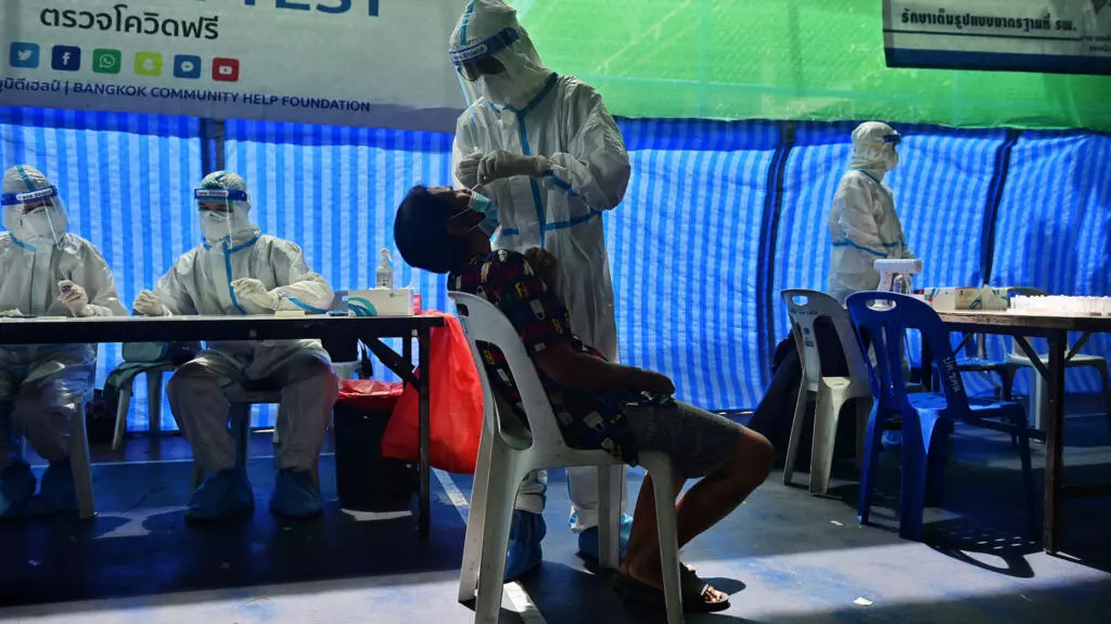 Un nouveau variant fait resurgir le Covid-19 en Thaïlande