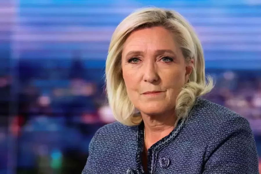 FRANCE – POLITIQUE : Vue d’ailleurs, Marine Le Pen, version drone sous-marin