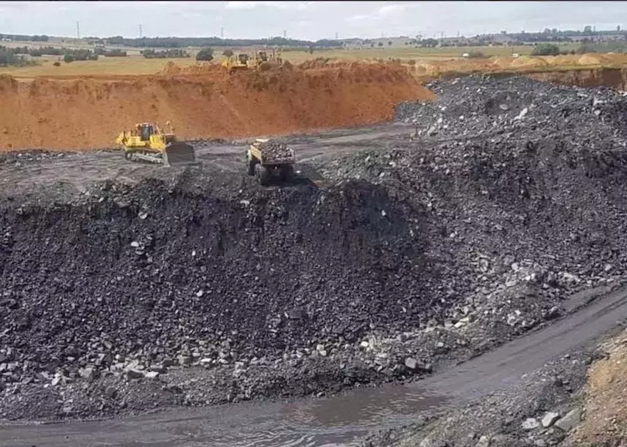 ASIE – ÉNERGIE : Le charbon profite de la chaleur, du gaz cher et des inquiétudes énergétiques