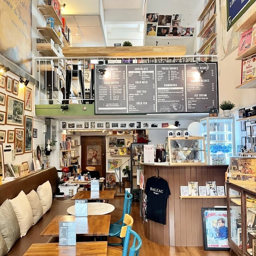 BANGKOK – CULTURE : Report de la soirée littéraire au Café Balzac