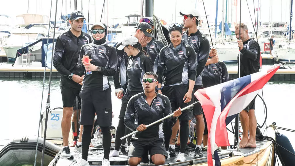 Aux Jeux d'Asie du Sud-Est, la reine de Thaïlande s'offre la médaille d'or en voile