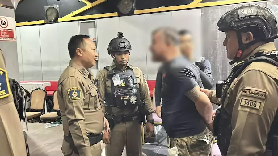 PATTAYA – SOCIÉTÉ : Un policier hors service abat un commerçant sur la Walking Street