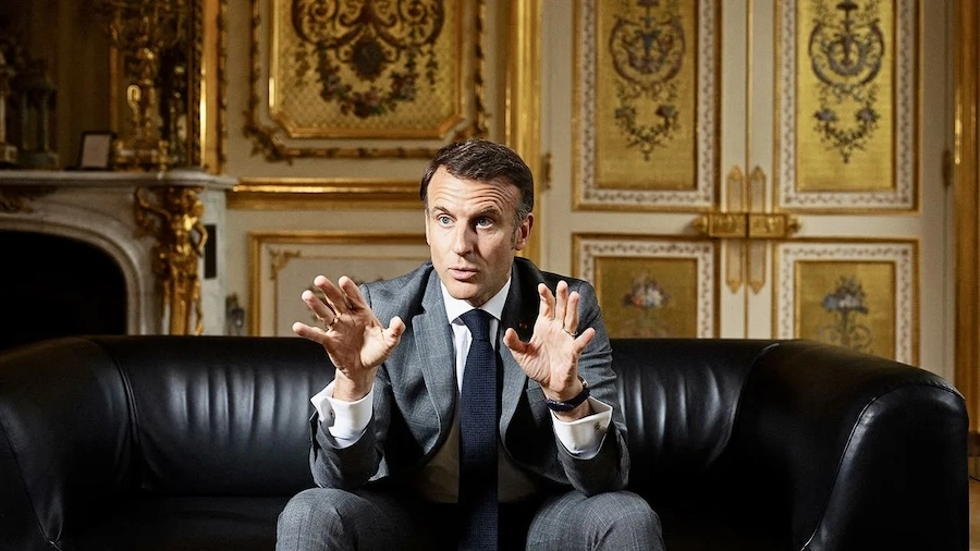 ASIE – FRANCE : Emmanuel Macron débarque, avec un appel et des contrats