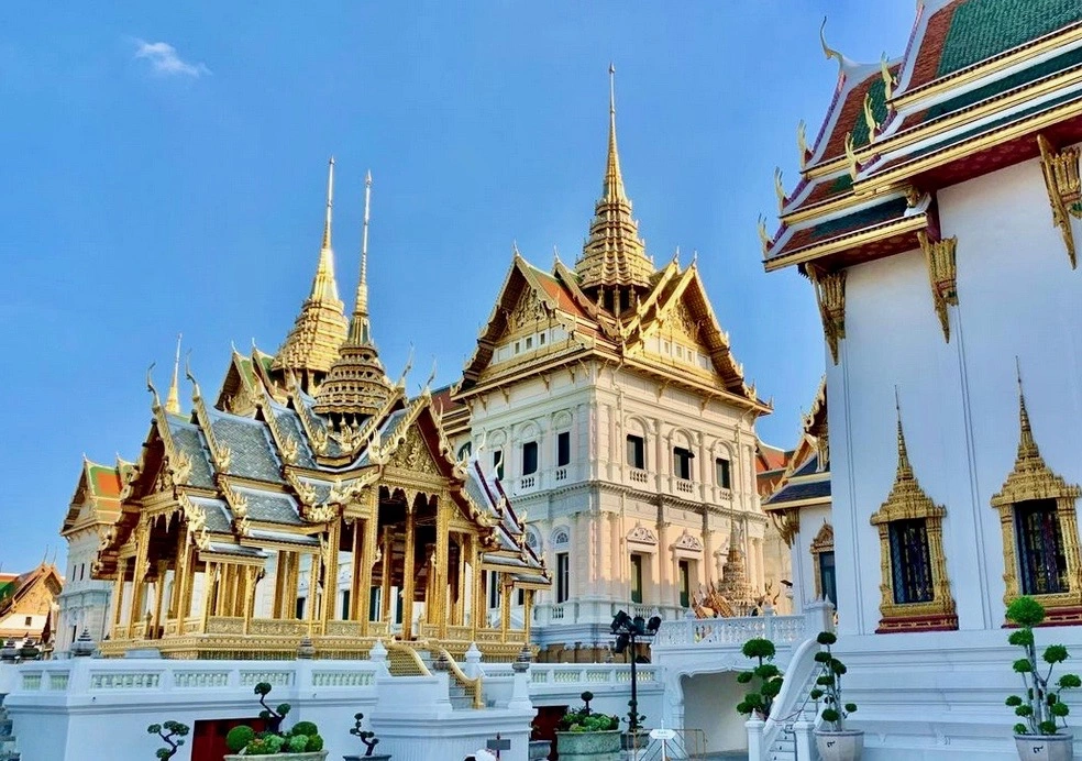 GAVROCHE HEBDO – ÉDITORIAL : En Thaïlande, un feuilleton très royal