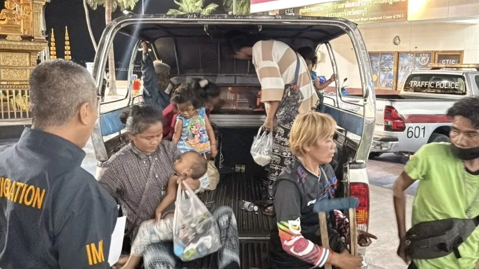 Police démantèlent un réseau de mendicité à Pattaya.