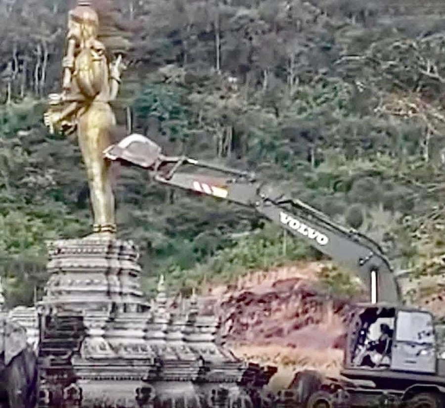 THAÏLANDE – CAMBODGE : L’armée thaïlandaise détruit une statue jugée illégale à Ubon Ratchathani