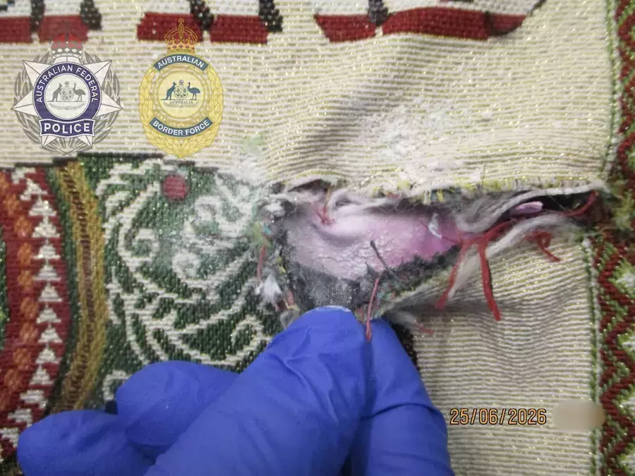 THAÏLANDE – SOCIÉTÉ : L’enquête sur l’hôtesse de Thai Airways s’oriente vers un trafic international de drogue