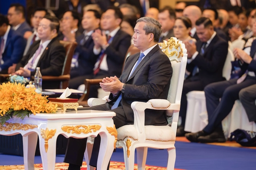 CAMBODGE – POLITIQUE : Phom Penh promet d’éliminer les centres d’escroquerie en ligne d’ici avril 2026