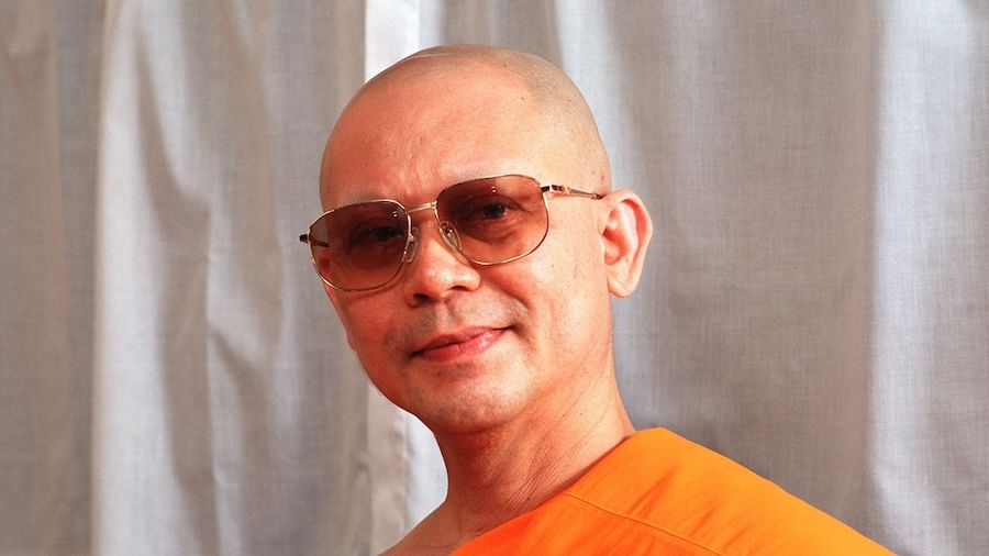 THAÏLANDE – SOCIÉTÉ : Ce moine célèbre a échappé aux poursuites pénales