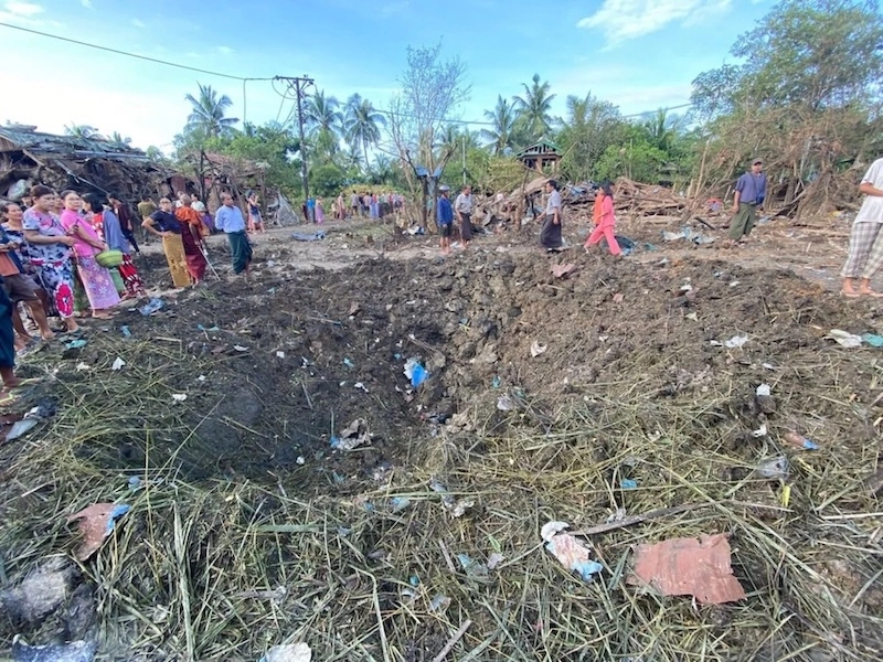 BIRMANIE – CONFLIT : Au moins 12 civils tués dans des frappes aériennes à Mrauk-U