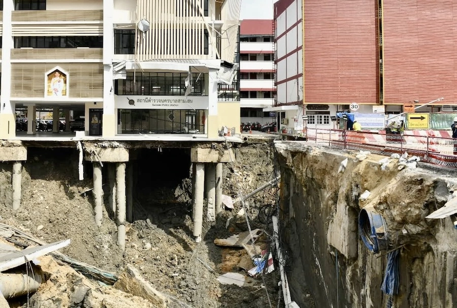 BANGKOK – CATASTROPHE : Ce qui peut expliquer le trou devant l’hôpital Vajira