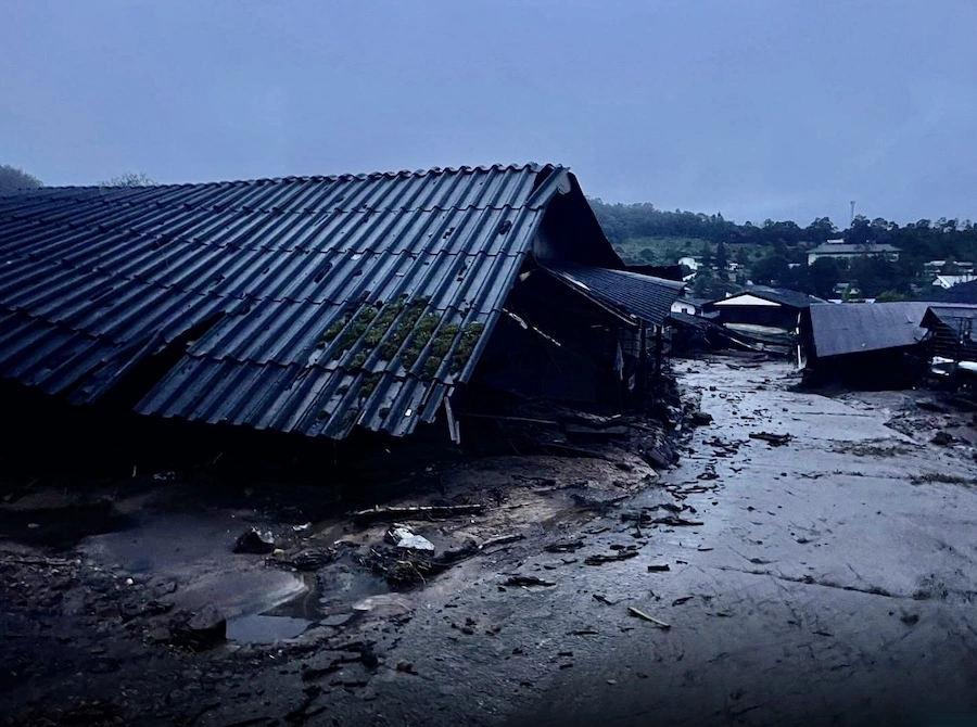 THAÏLANDE – CATASTROPHE : Quatre morts et cinq disparus, le bilan du glissement de terrain à Mae Chaem s’alourdit