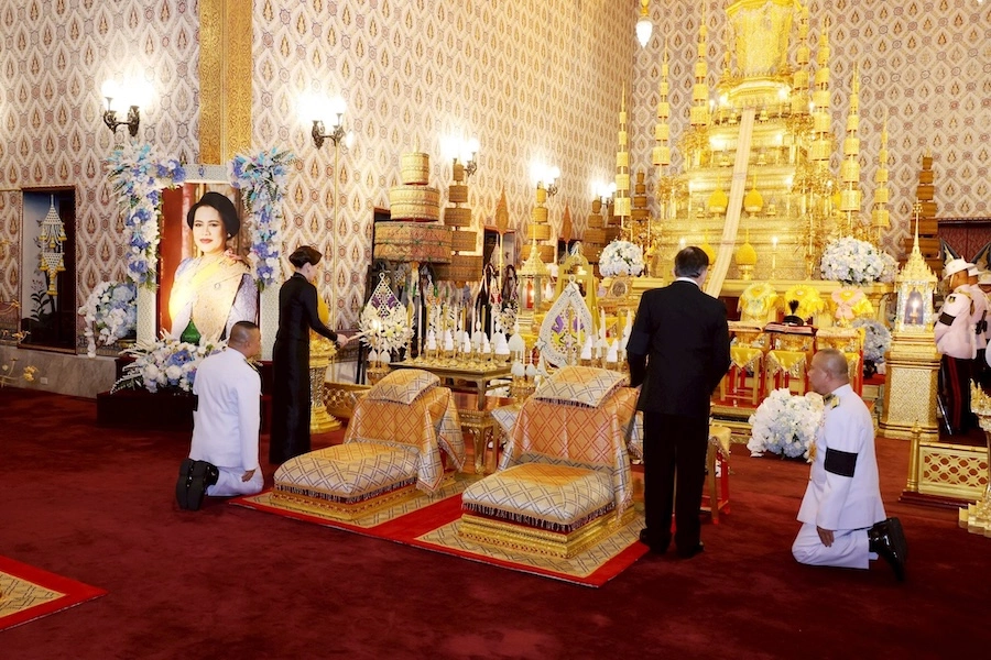 THAÏLANDE – CHRONIQUE : Comment se comporter après le décès de SM la Reine Sirikit ?