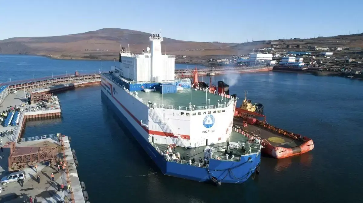 INDONÉSIE – ÉNERGIE : Deux centrales nucléaires flottantes russes bientôt dans l’archipel ?