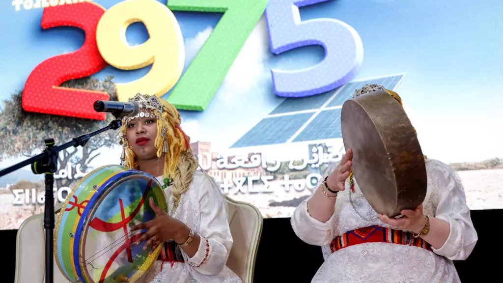 Célébration du Nouvel An: traditions au Maroc, en Écosse, en Iran et en Thaïlande