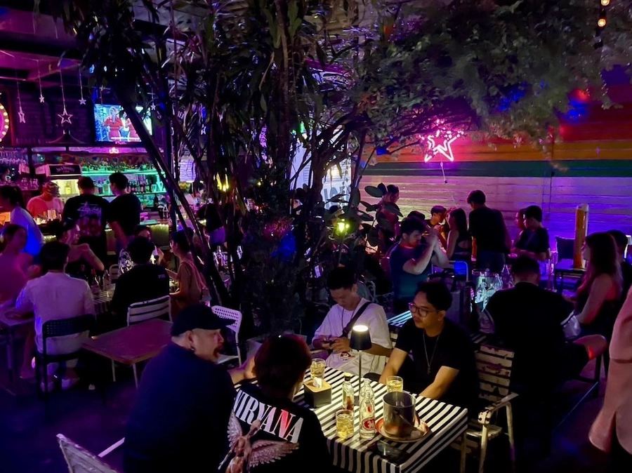 THAÏLANDE – CHRONIQUE : La nuit bangkokoise, cette friandise