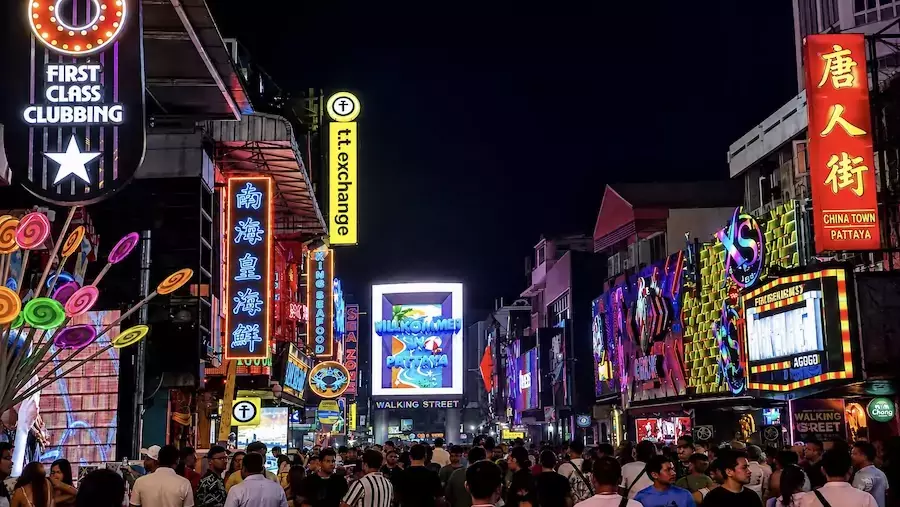 PATTAYA – TOURISME : La Walking Street espère un coup de pouce des 5 000 militaires américains