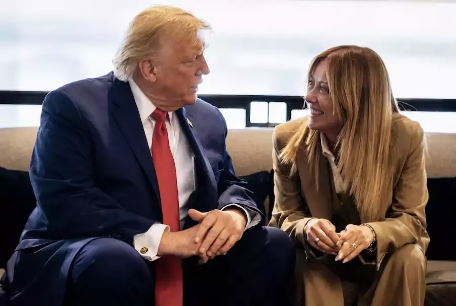 FRANCE – POLITIQUE : Vue d’ailleurs, bienvenue à Versailles, Giorgia !