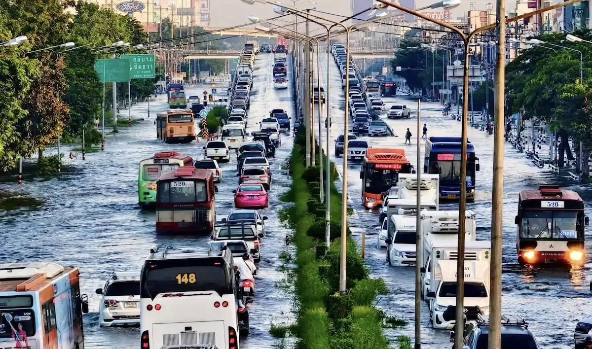 THAÏLANDE – INONDATIONS : La facture économique atteint déjà 12,3 milliards de bahts