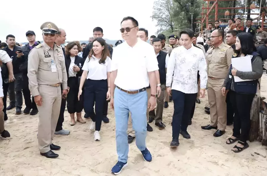 PHUKET – POLITIQUE : Le gouverneur remplacé sur fond de tensions et de lutte contre les réseaux d’influence