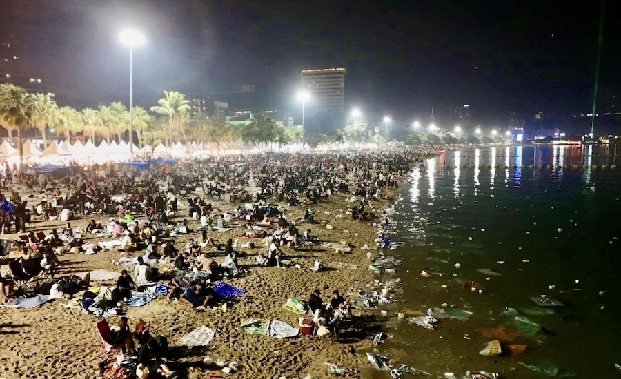 THAÏLANDE – SOCIÉTÉ : Lendemain de fête amer sur la plage de Pattaya