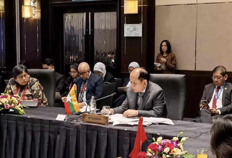BIRMANIE – DIPLOMATIE : L’ASEAN est loin d’avoir rompu avec le pouvoir birman