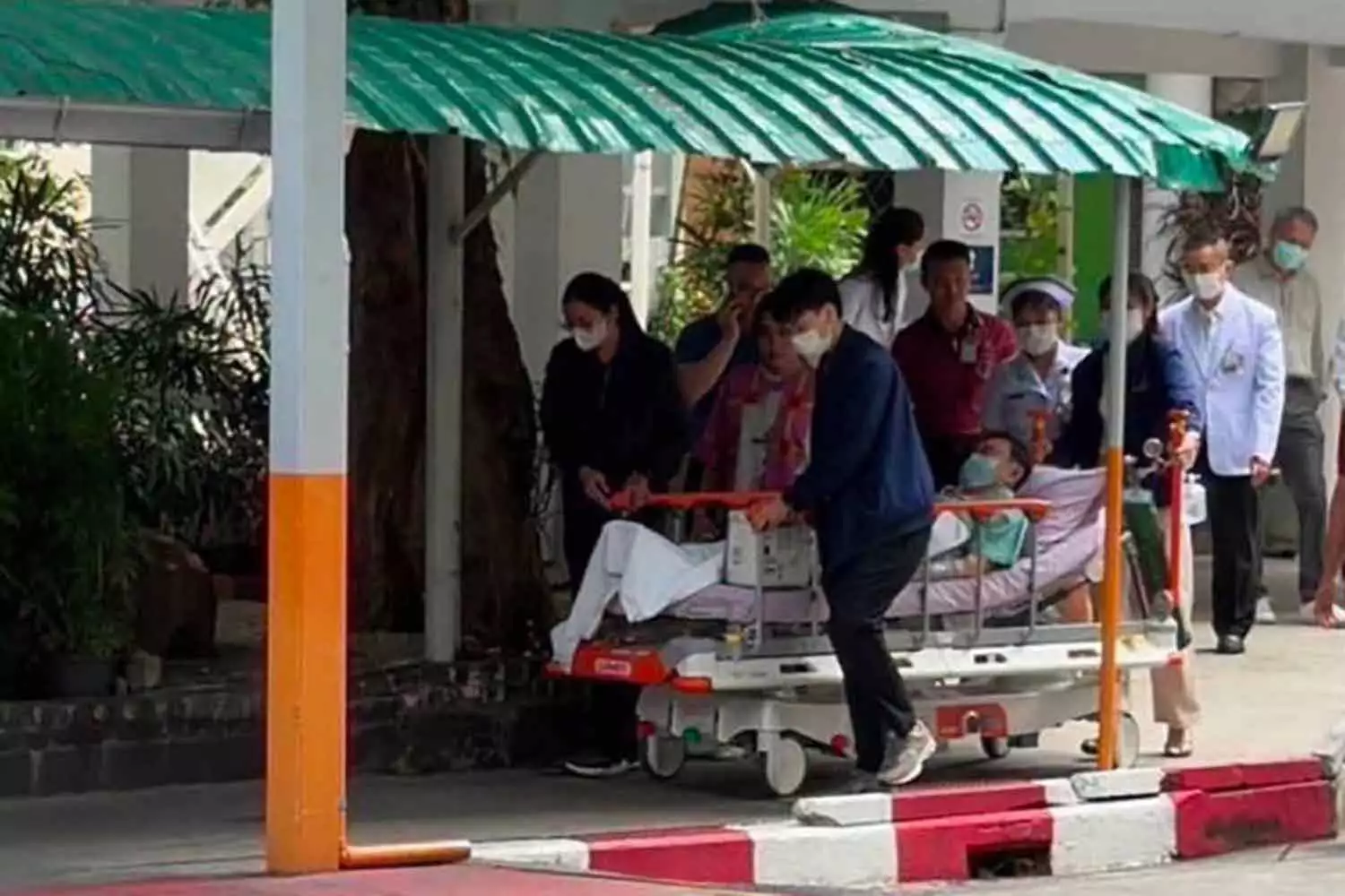 Deux médecins font face à une suspension dans l'affaire de l'hôpital de Thaksin