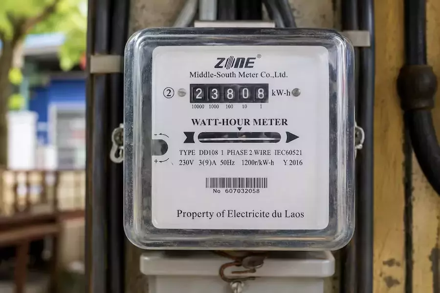 LAOS – ÉCONOMIE : Presque 100% d’augmentation du prix de l’électricité en un an !