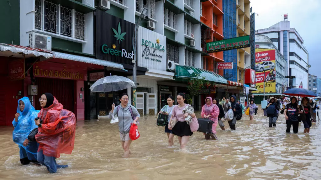 Thaïlande: à Hat Yai, les pluies diluviennes exceptionnelles ont pris de court les autorités