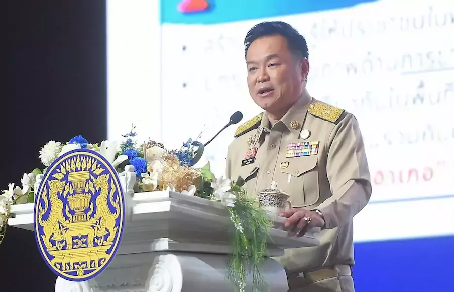THAÏLANDE – SOCIÉTÉ : Après la tuerie de Nonthaburi, Bangkok suspend les nouveaux permis d’achat d’armes