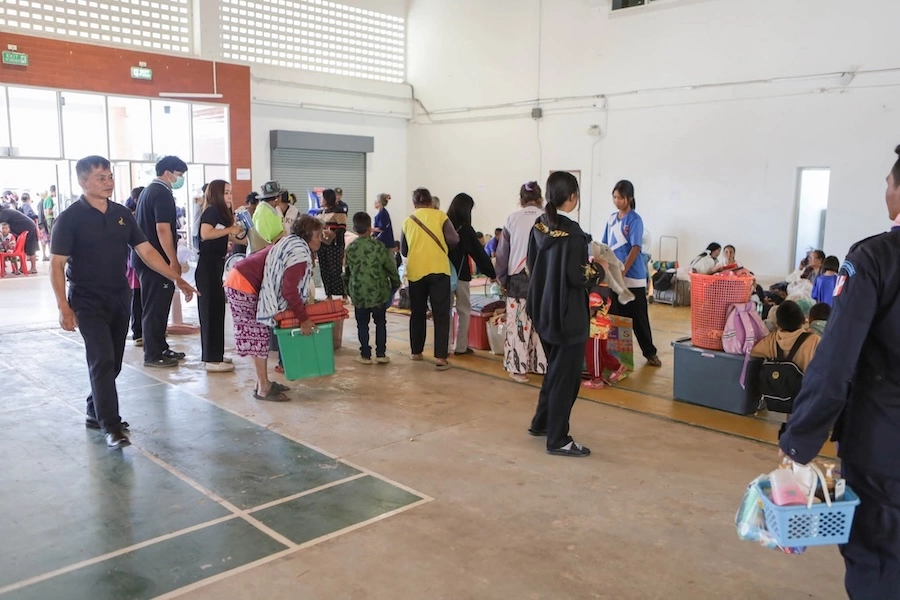 THAÏLANDE – CAMBODGE : L’armée et les autorités civiles évacuent plus de 438 000 personnes