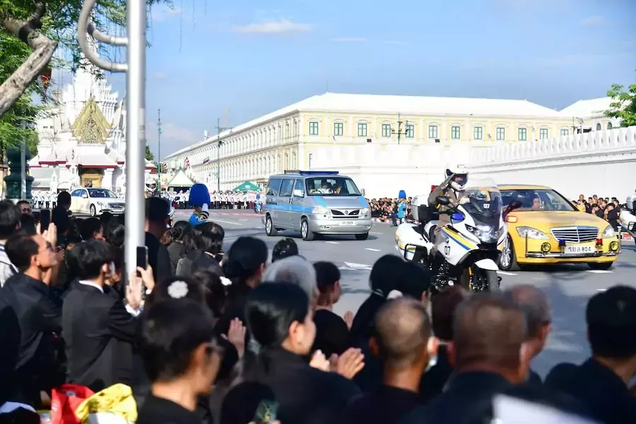 THAÏLANDE – MONARCHIE : Bangkok en noir alors que débutent les rites funéraires de la princesse Bajrakitiyabha