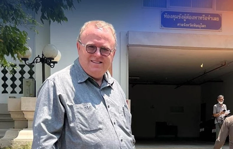 Chercheur américain en situation d'incertitude en Thaïlande suite à une affaire d'insulte à la reine, selon sa famille.