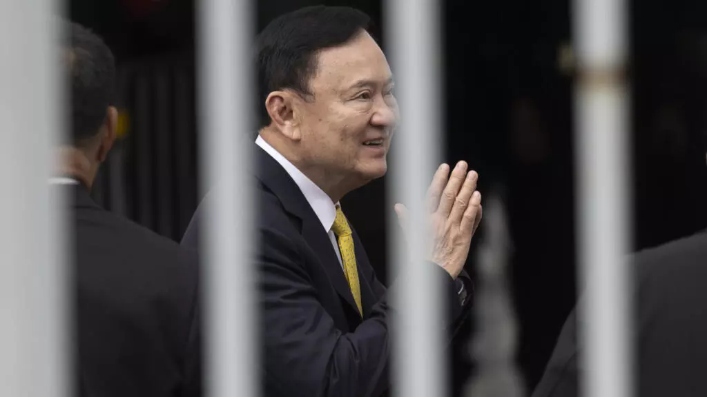 Thaïlande: l'ex-Premier ministre Thaksin Shinawatra incarcéré après un arrêt de la Cour suprême
