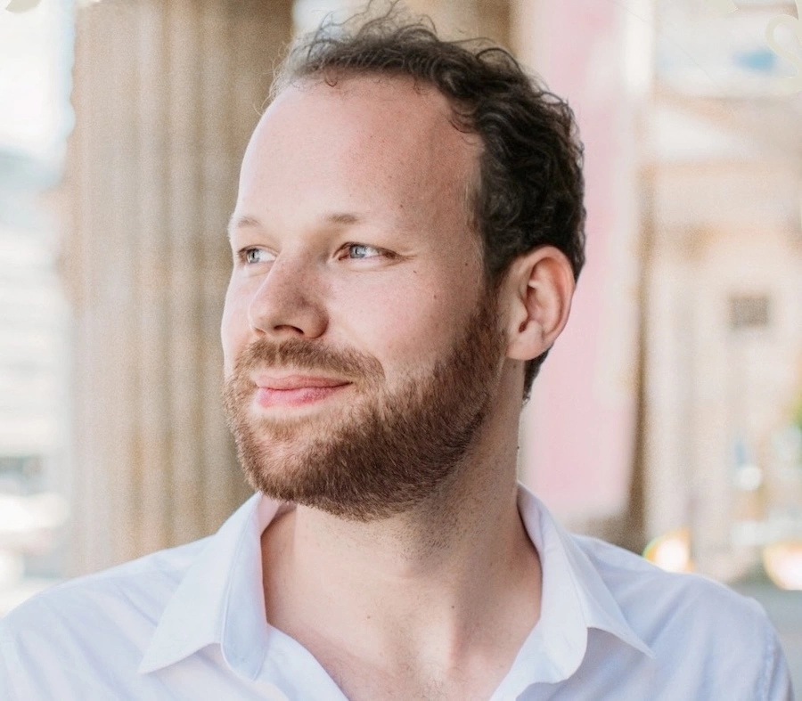 THAÏLANDE – CULTURE : Un Requiem dans un palais royal… et la voix d’un Français pour honorer Rama VI