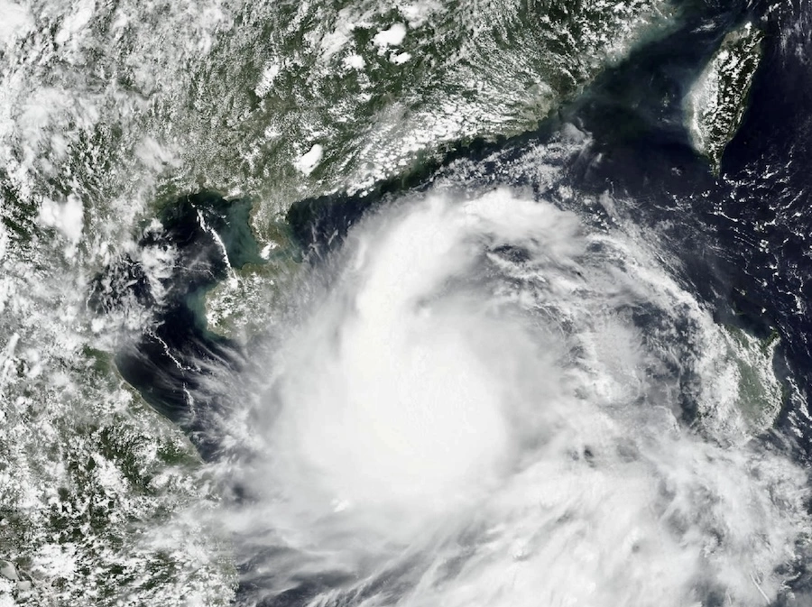 VIETNAM – MÉTÉO : Hanoï évacue plus d’un demi-million de personnes avant l’arrivée du typhon Kajiki