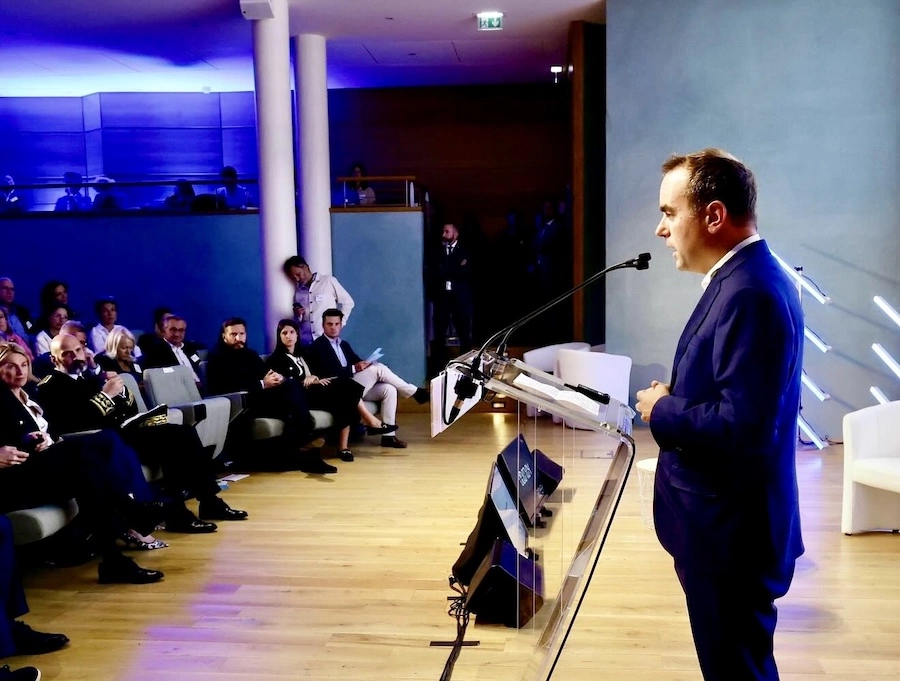 FRANCE – POLITIQUE : Vue d’ailleurs, la France n’est plus en crise, elle est en déroute politique