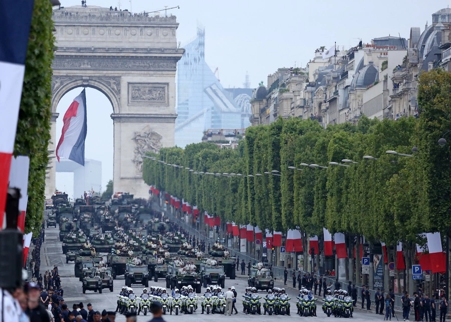 GAVROCHE HEBDO – ÉDITORIAL : Un 14 juillet très indonésien