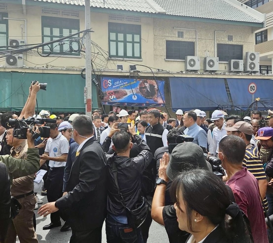 BANGKOK – SOCIÉTÉ : Enquête sur l’effondrement de la chaussée devant l’hôpital Vajira : un tunnel du métro en cause