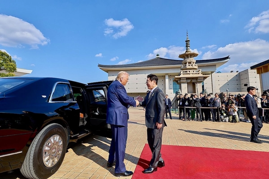 ASIE – DIPLOMATIE : Donald Trump poursuit sa tournée asiatique, avant de rencontre Xi Jinping