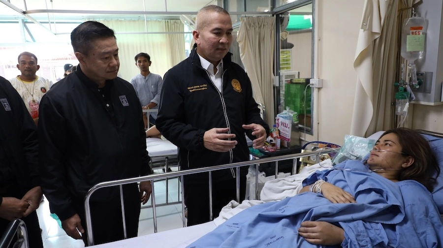 THAÏLANDE – CATASTROPHE : 13 victimes identifiées après l’effondrement d’une grue sur un train à Nakhon Ratchasima