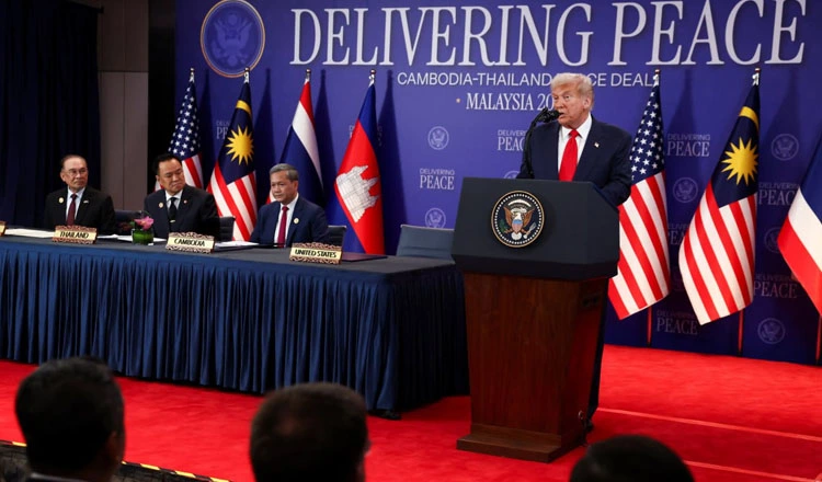 THAÏLANDE – CAMBODGE : Une déclaration de paix en quatre points signée lors du sommet de l’ASEAN