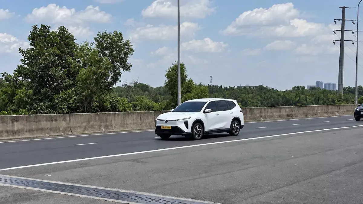 VIETNAM – SOCIÉTÉ : Les autoroutes, symboles controversés de la modernité vietnamienne