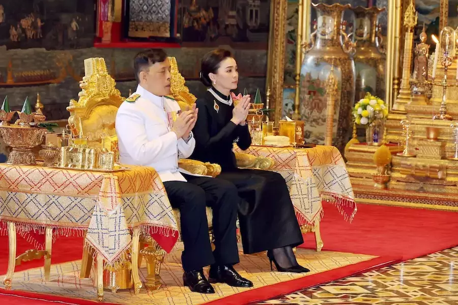 THAÏLANDE – TRADITION : Le Roi et la Reine ont présidé la cérémonie royale des semailles au Grand Palais