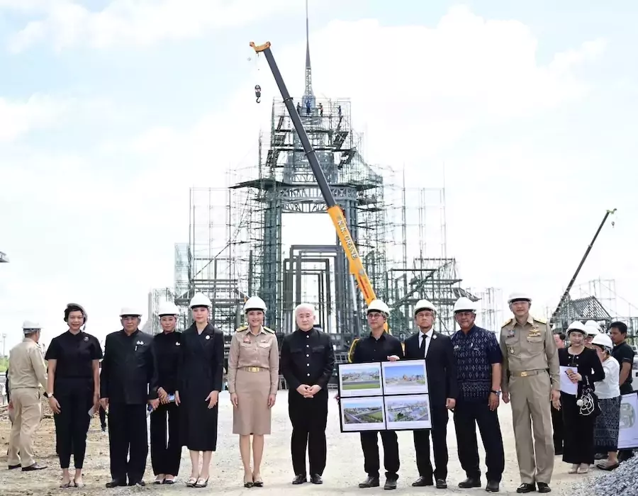 THAÏLANDE – MONARCHIE : Sanam Luang se prépare aux funérailles royales de la reine Sirikit