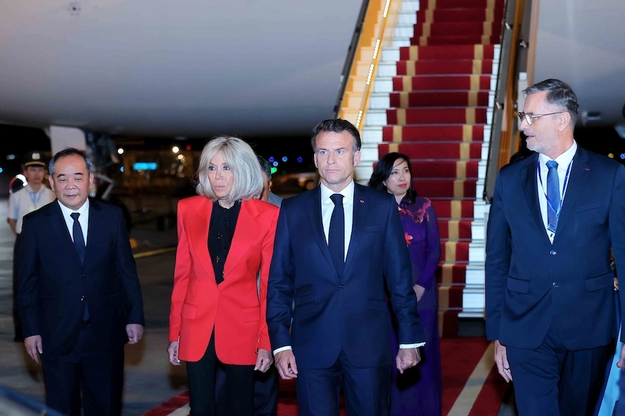 ASIE – FRANCE : Tout savoir sur la visite d’Emmanuel Macron au Vietnam, en Indonésie et à Singapour